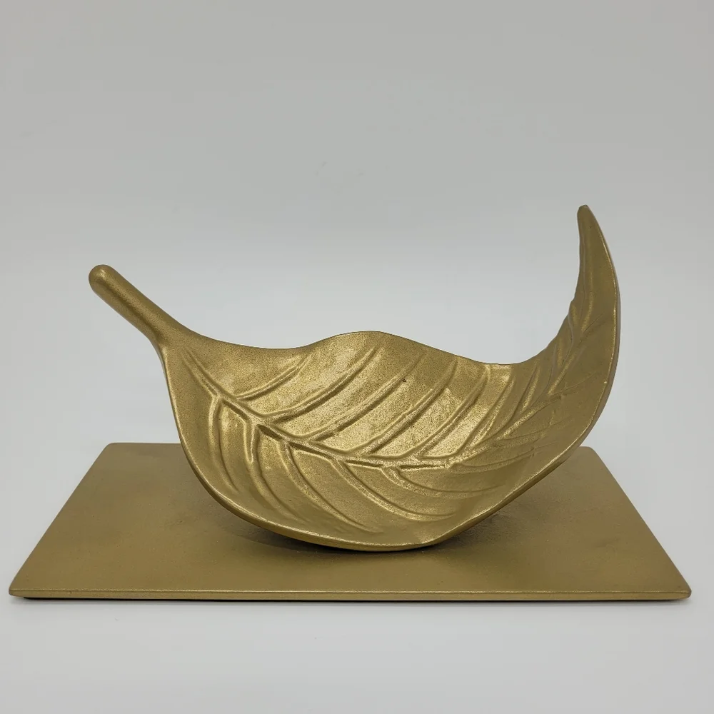 Ikea Markniva Leaf Decoration Figure Gold Tone Gilt Cast Metal Shelf Table Decor
